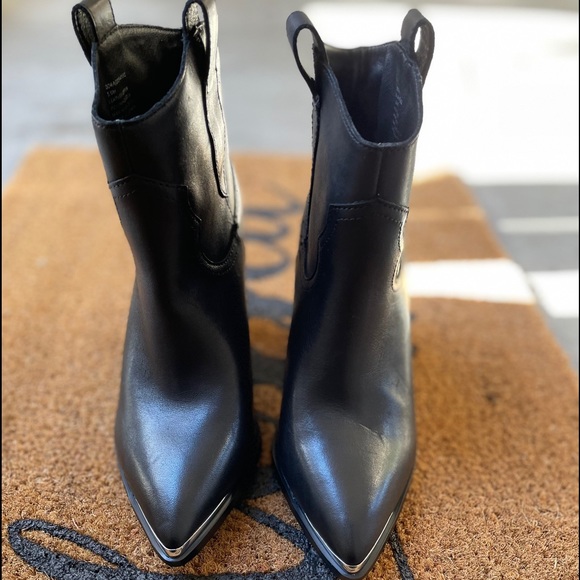 Steve Madden boots - Picture 2 of 5